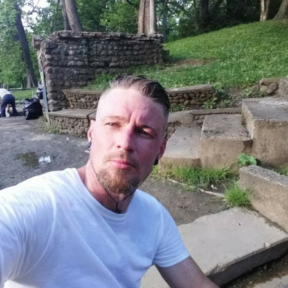 Meet your Posher, Russ - Picture 2 of 4